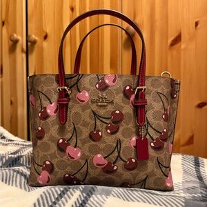 Coach Cherry Print Mollie 25 Handbag